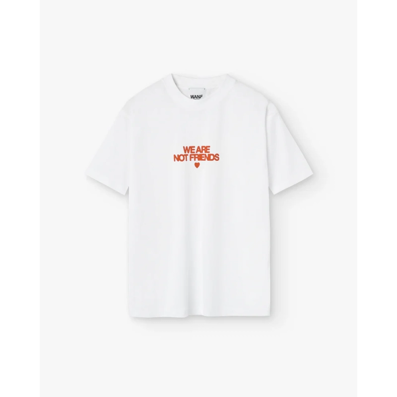 Camiseta We Are Not Friends Bold Love
