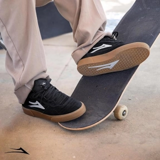 Lakai Cambrigde Black/gum -negras